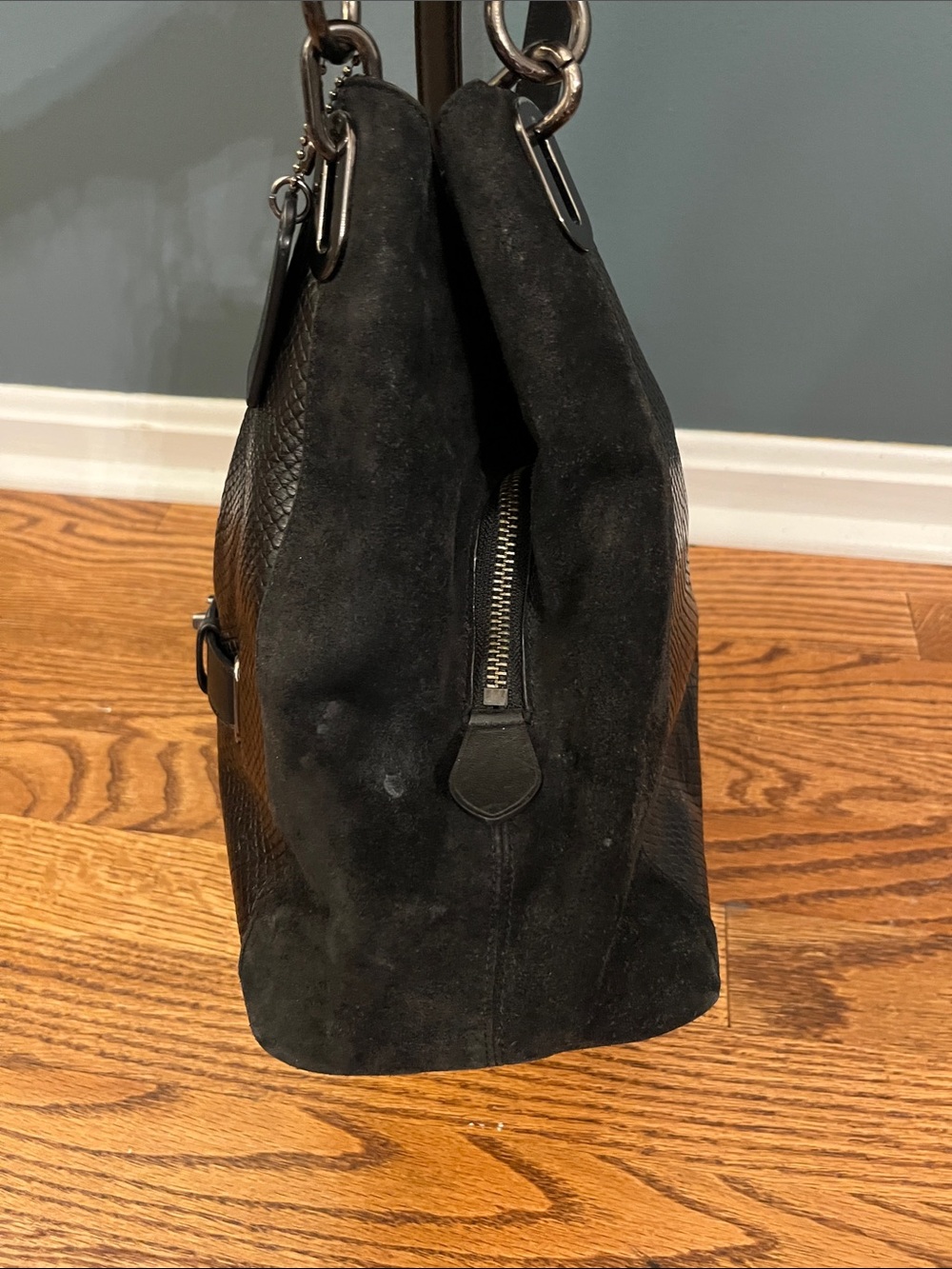 COACH BLAKE SHOULDER BAG IN EMBOSSED LEATHER F36234 ANTIQUE NICKEL/BLACK - Picture 2 of 12